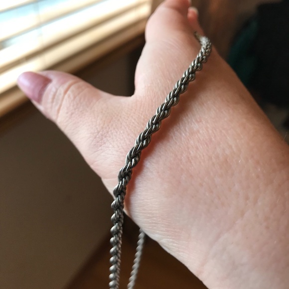 24 inch Twisted Silver Metal Chain - vintage, heavy weight - Picture 4 of 6
